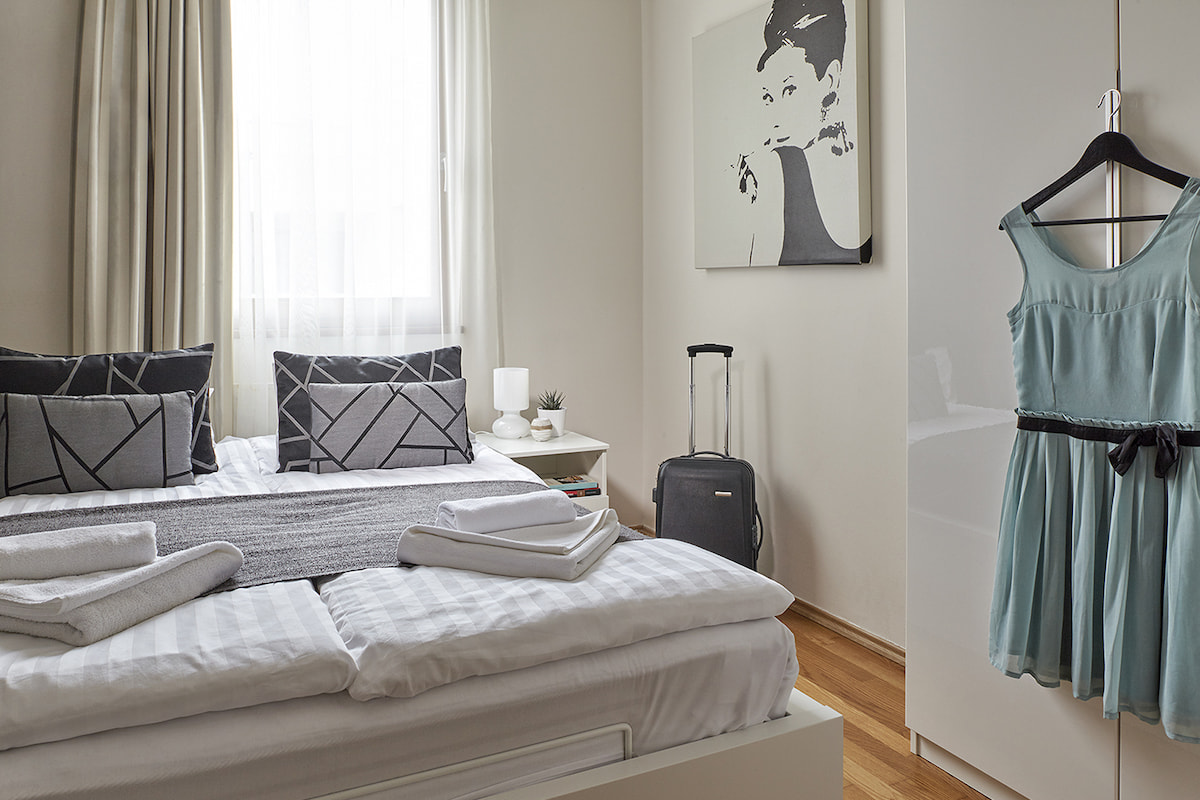 Zwei-Schlafzimmer - Two-Bedroom apartment