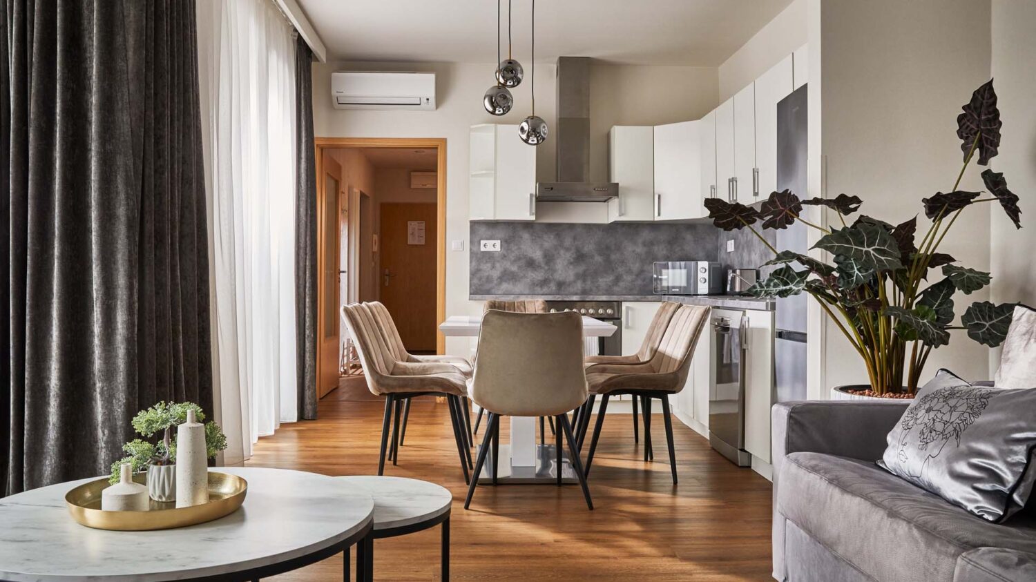 Deluxe Two-Bedroom with 2 Bath - 7Seasons Apartments